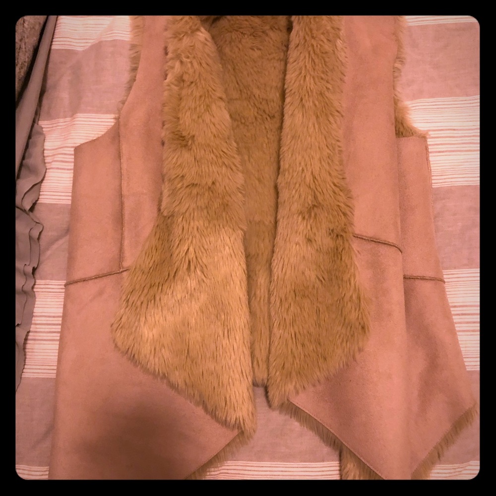 Faux-fur/micro suede vest